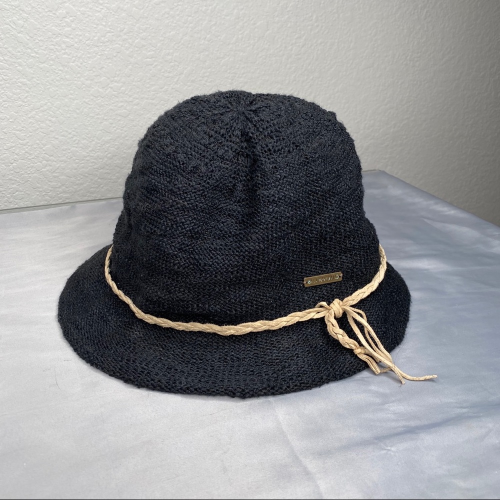 Billabong Bucket Hat 🖤